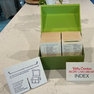 Vintage Betty Crocker Recipe Card Library Avocado Green Plastic Box/“1971”